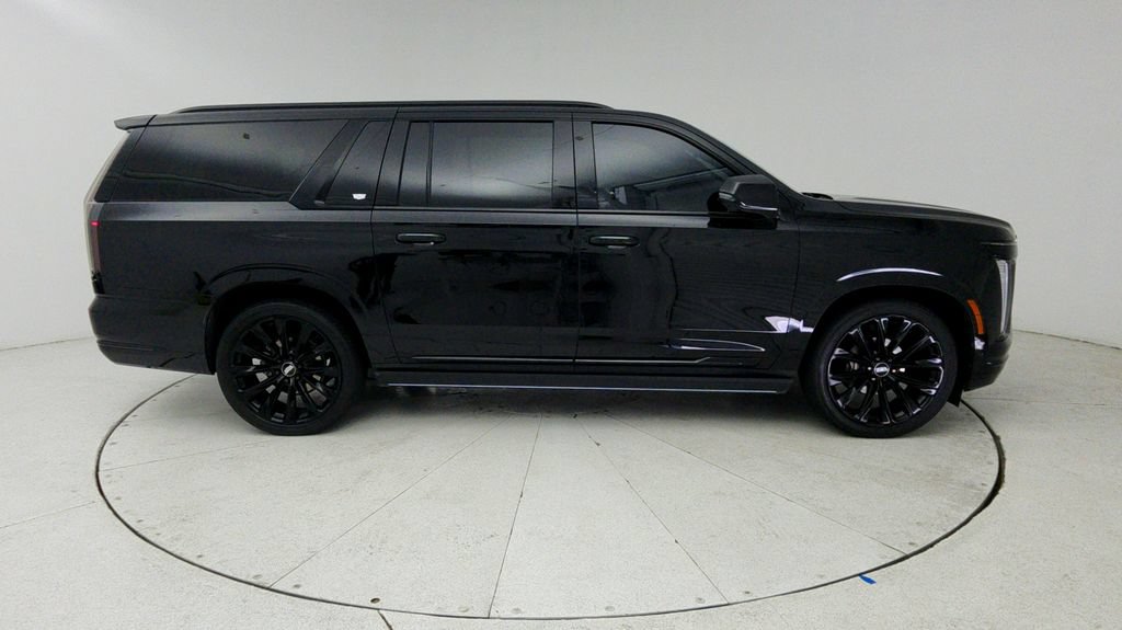 Certified 2025 Cadillac Escalade ESV Sport Platinum w/ LPO, ONYX Package AWD/4WD image 9
