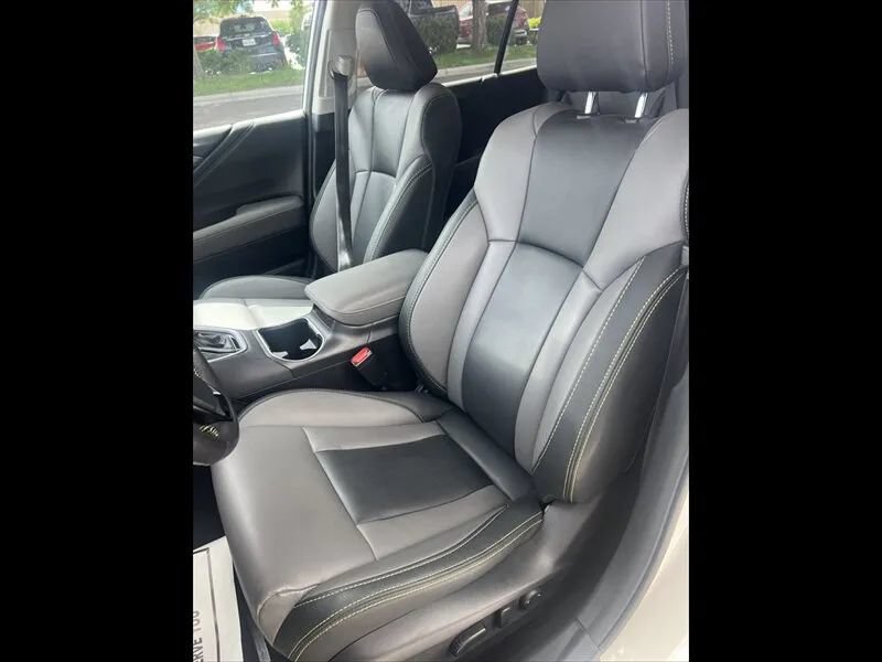 Used 2024 Subaru Outback Onyx Edition AWD/4WD image 9