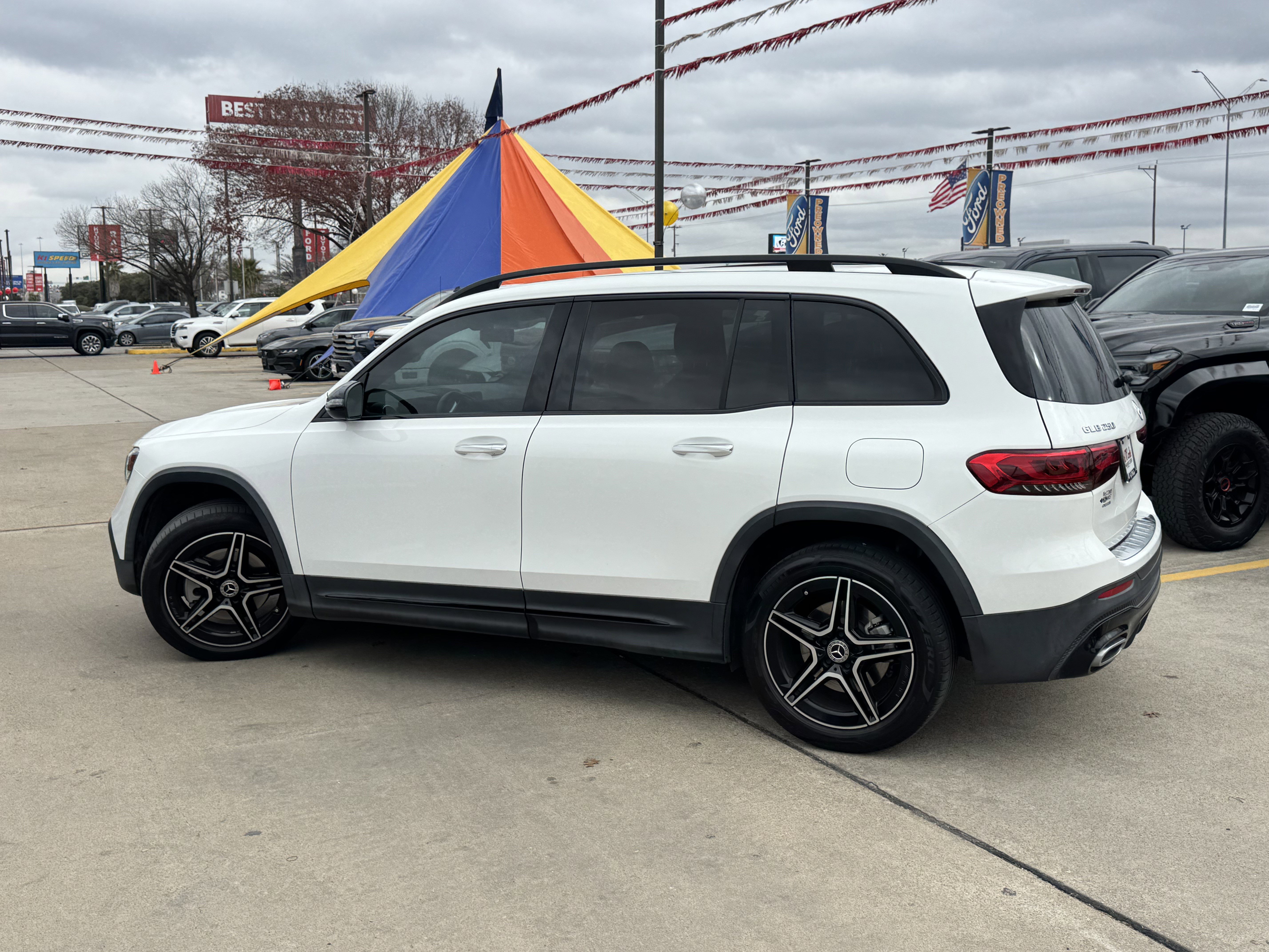 Used 2023 Mercedes-Benz GLB 250 image 10