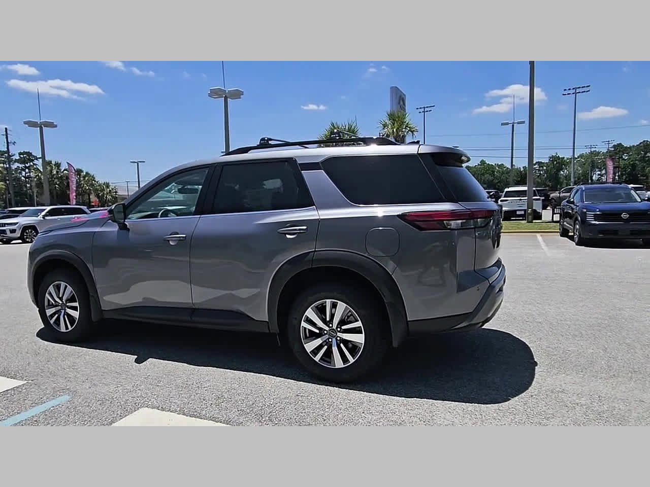 New 2026 Nissan Pathfinder SL FWD image 27