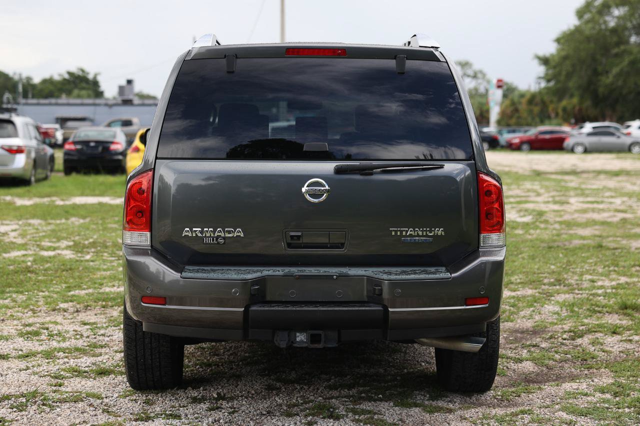 Used 2010 Nissan Armada Titanium RWD image 7