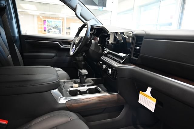 New 2026 GMC Sierra 1500 SLT w/ SLT Premium Plus Package AWD/4WD image 16