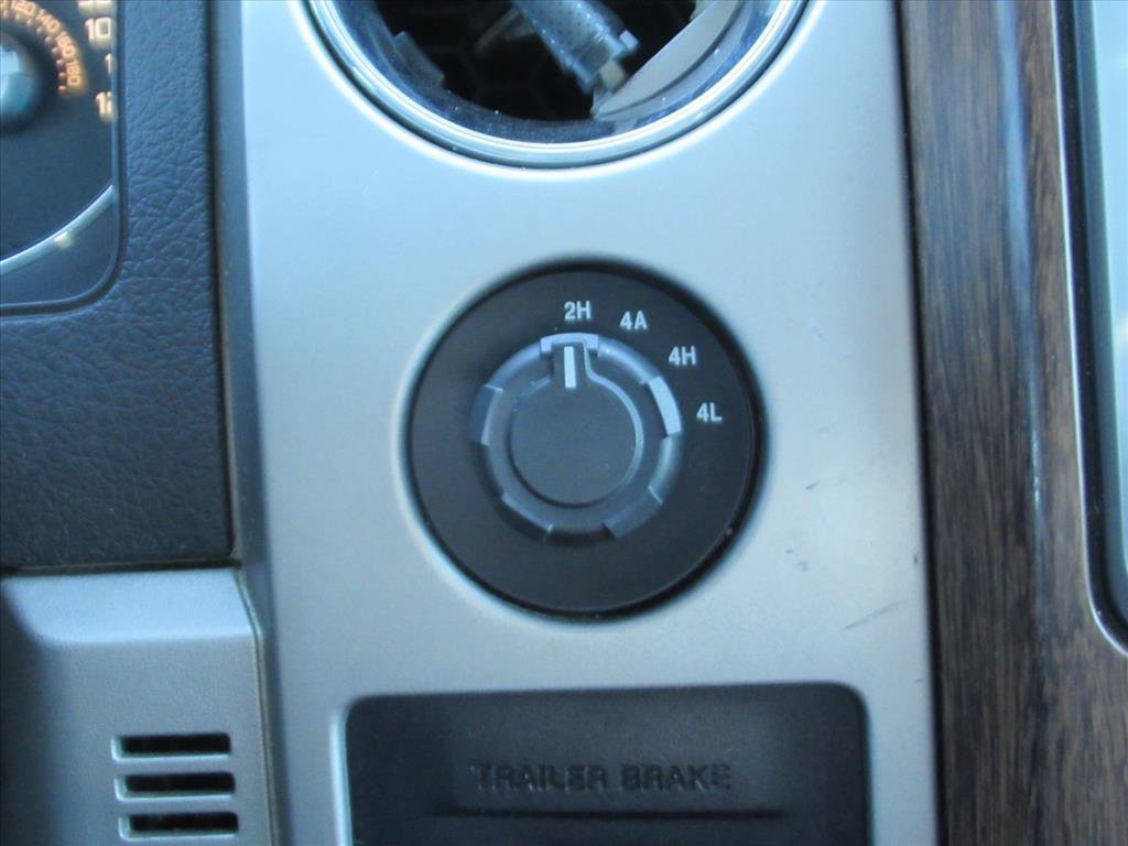 Used 2014 Ford F150 Lariat w/ Lariat Chrome Package image 23