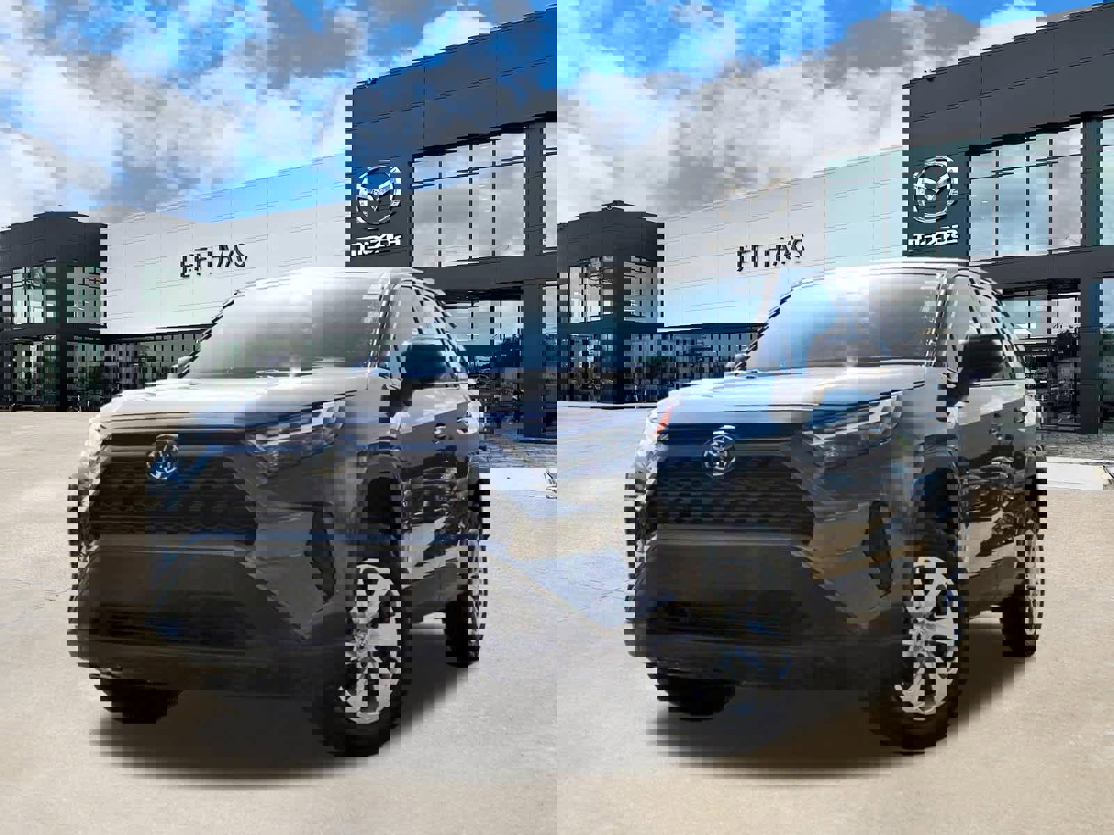 Used 2023 Toyota RAV4 LE image 1