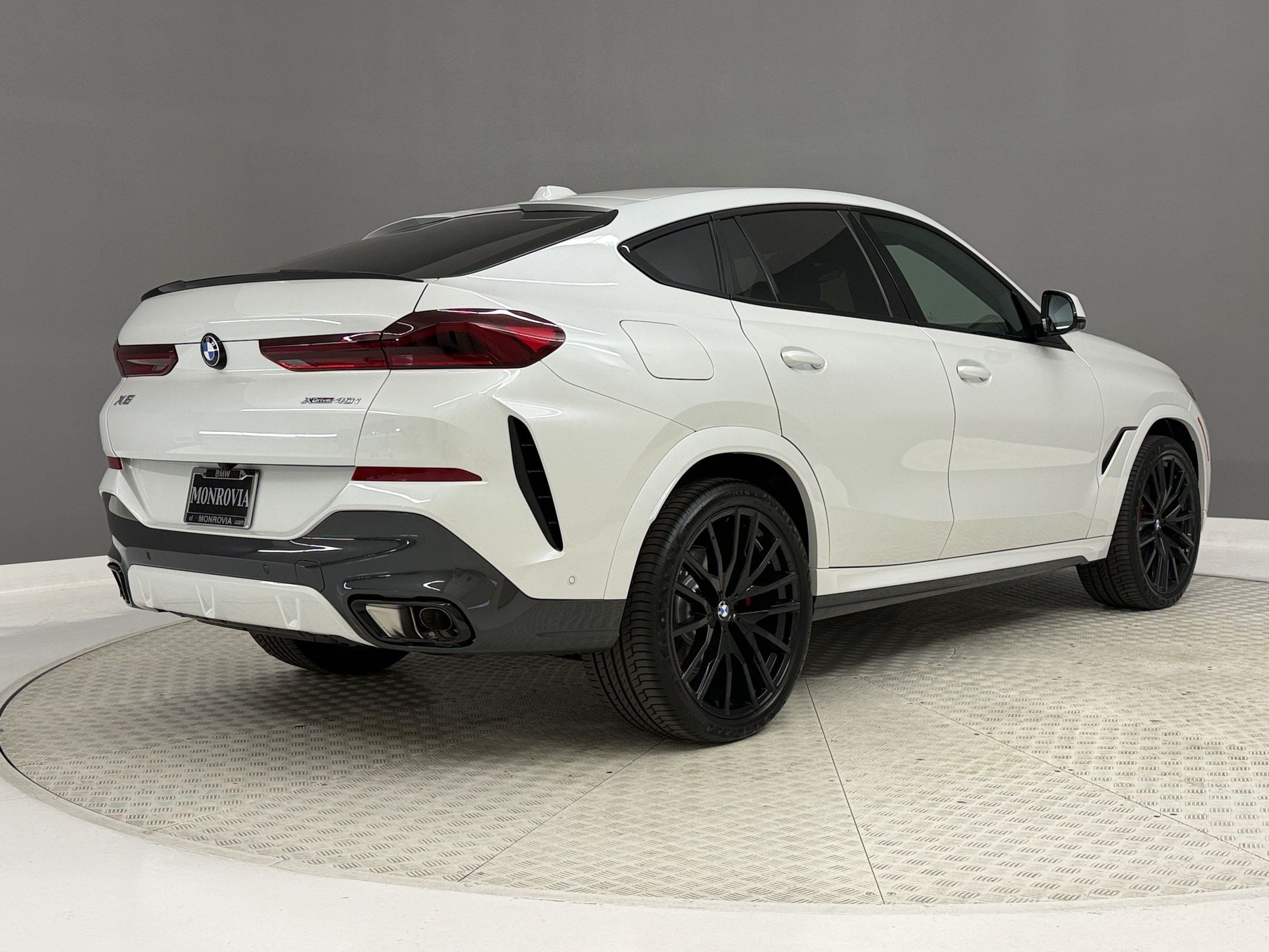 New 2027 BMW X6 xDrive40i w/ Premium Package AWD/4WD image 9