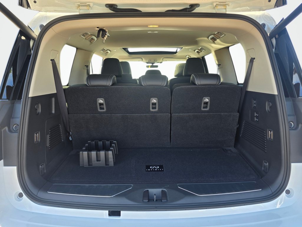 New 2026 INFINITI QX80 Luxe w/ Cargo Package AWD/4WD image 11
