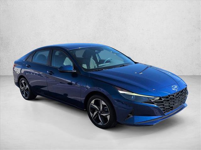 Used 2023 Hyundai Elantra SEL w/ Convenience Package FWD image 3