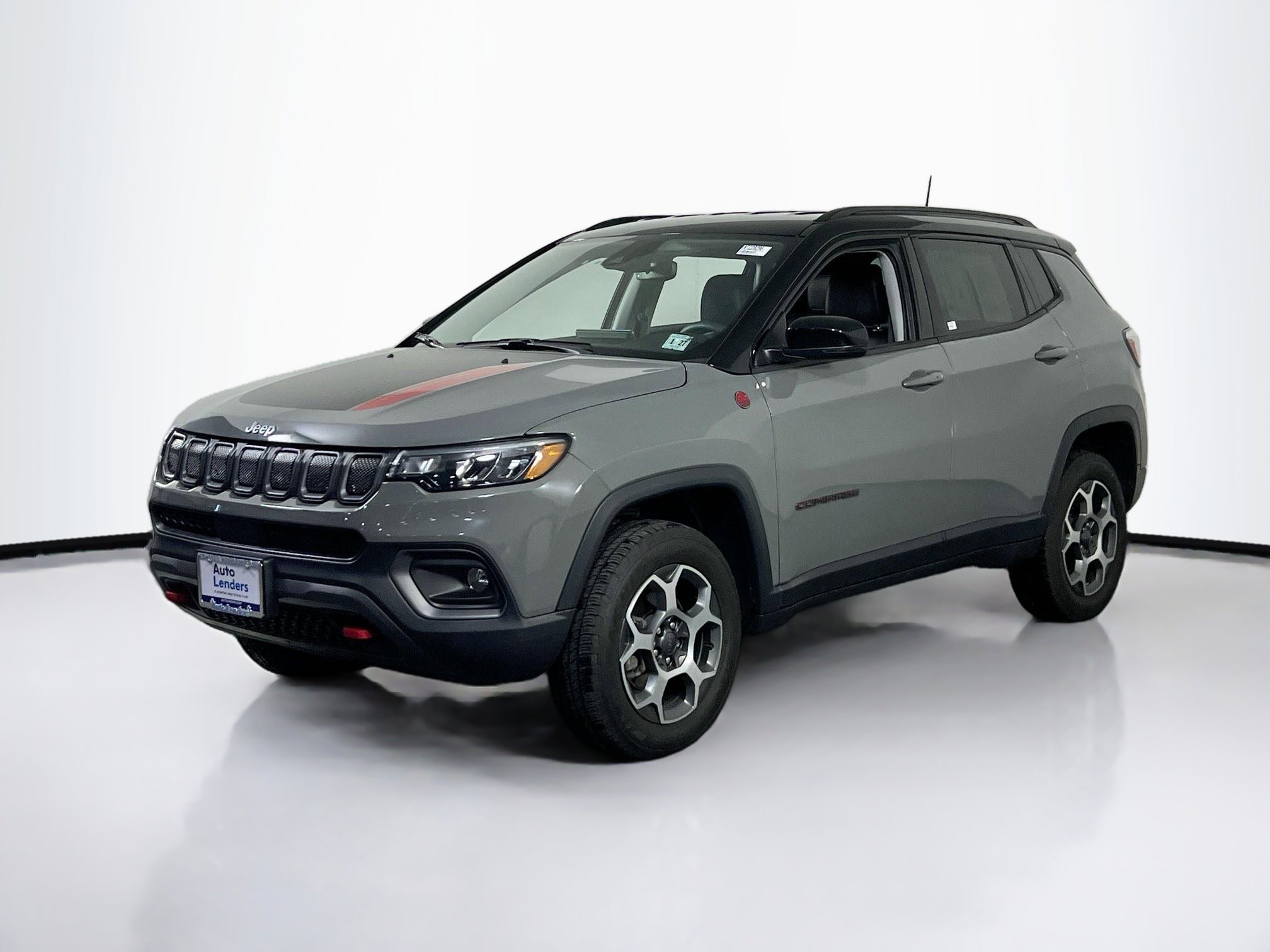 Used 2022 Jeep Compass Trailhawk image 1