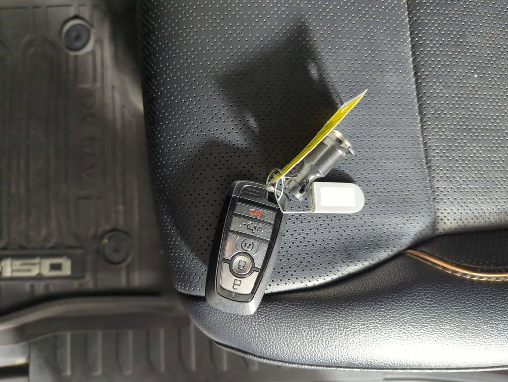 Used 2024 Ford F150 Lariat w/ FX4 Off-Road Package image 23