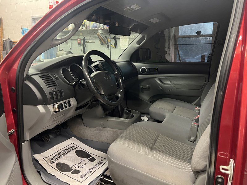 Used 2007 Toyota Tacoma 4x4 Regular Cab image 5