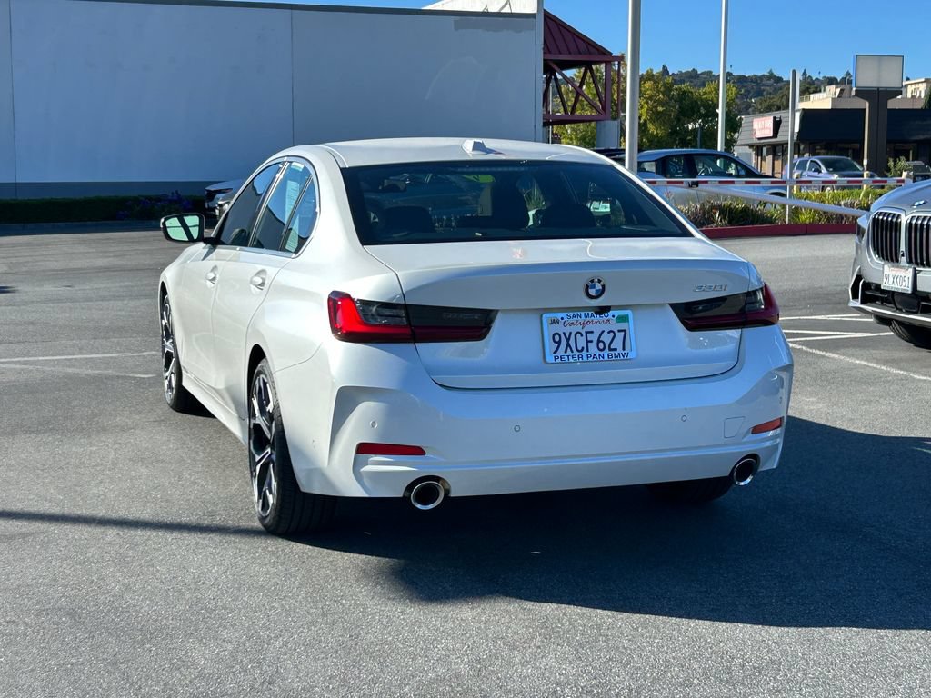Used 2026 BMW 330i Sedan w/ Premium Package RWD image 3