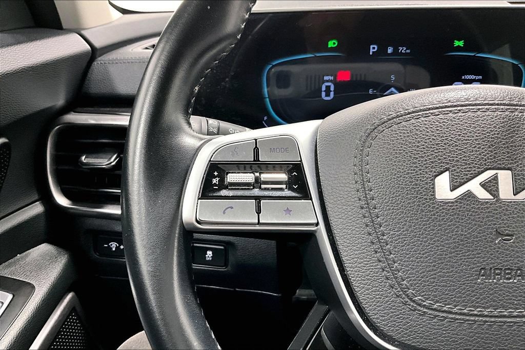 Used 2025 Kia Telluride S FWD image 25