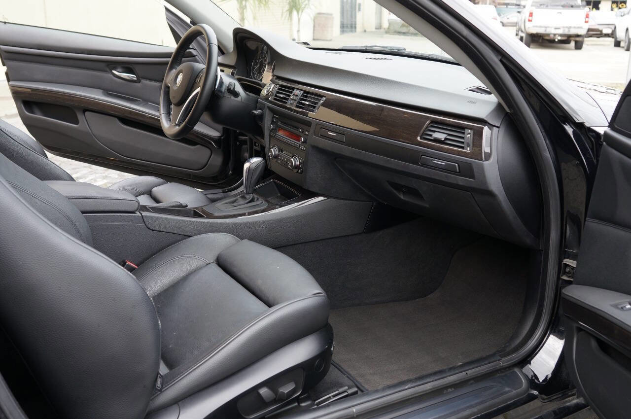 Used 2011 BMW 335i Coupe image 23