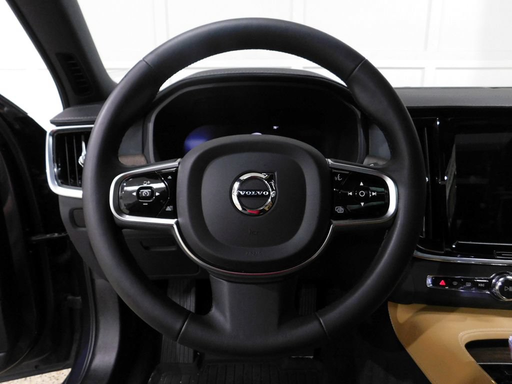 Used 2023 Volvo V90 B6 Cross Country Ultimate AWD/4WD image 33