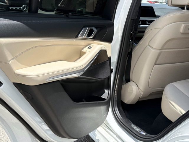 Used 2021 BMW X5 xDrive40i AWD/4WD image 13