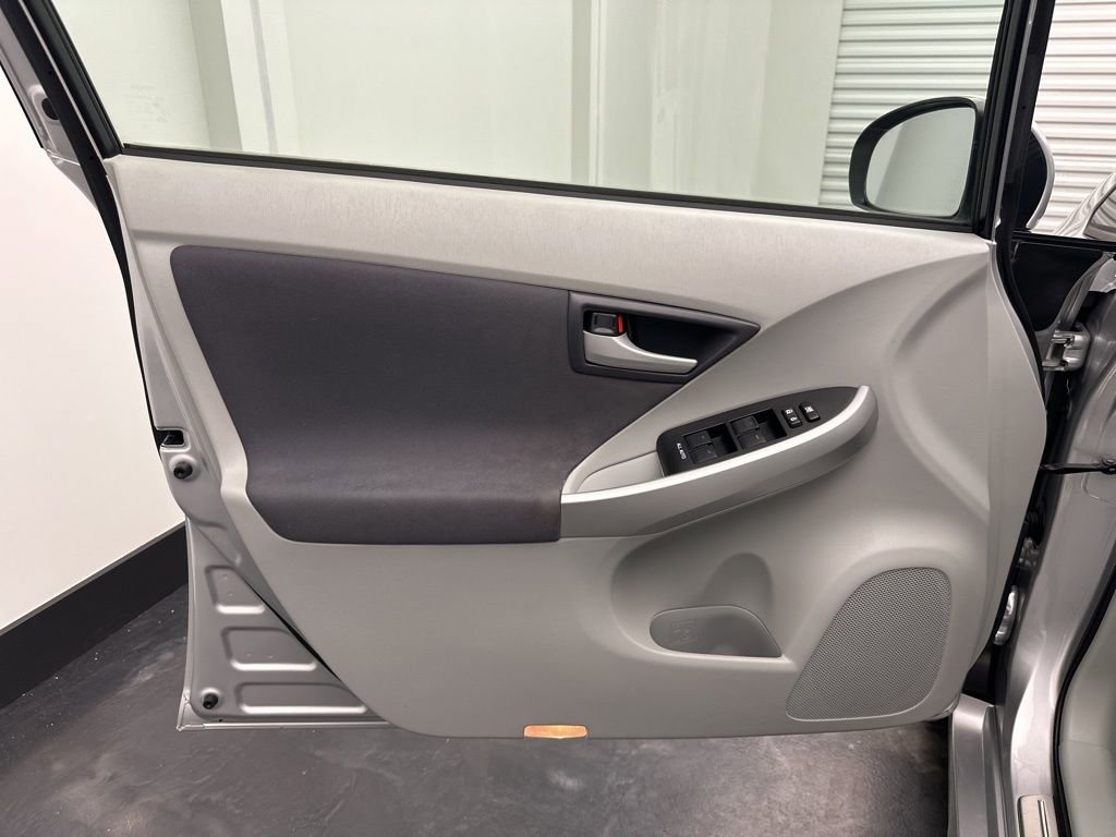 Used 2010 Toyota Prius Three image 16