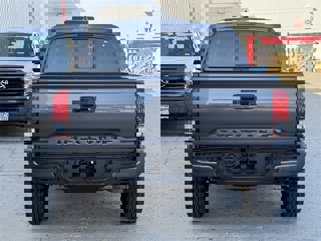 Used 2022 Toyota Tacoma SR w/ SR Convenience Package image 5