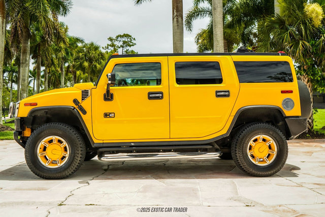 Used 2003 HUMMER H2 w/ Preferred Equipment Group image 3