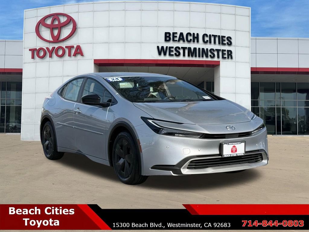 Used 2024 Toyota Prius Prime SE FWD image 2