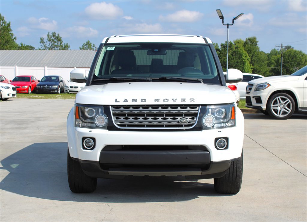 Used 2014 Land Rover LR4 HSE image 2
