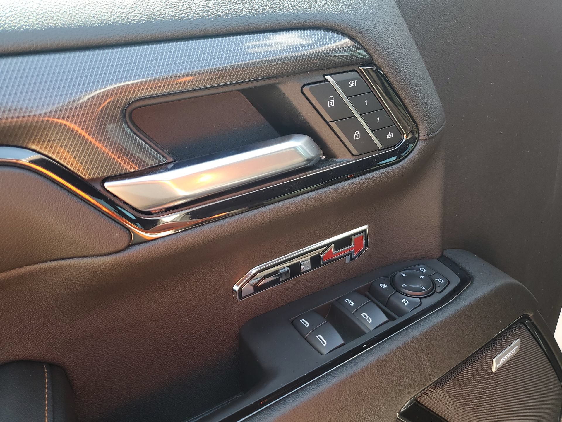 Used 2024 GMC Sierra 1500 AT4 w/ Technology Package AWD/4WD image 30
