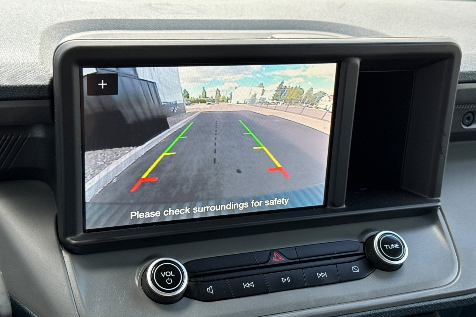 Used 2022 Ford Maverick AWD SuperCrew image 18