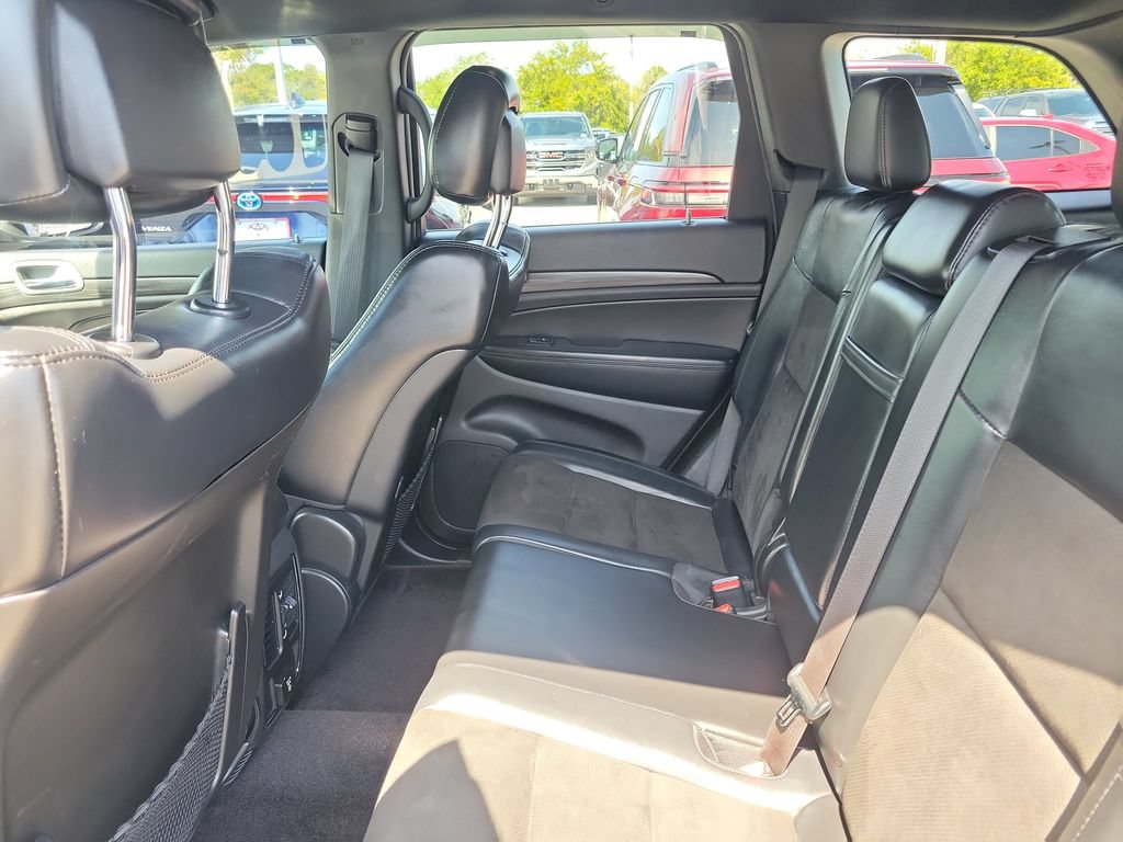 Used 2019 Jeep Grand Cherokee Altitude RWD image 24