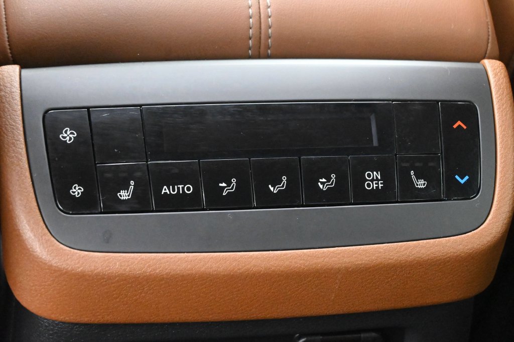 Used 2023 Nissan Pathfinder Platinum AWD/4WD image 20