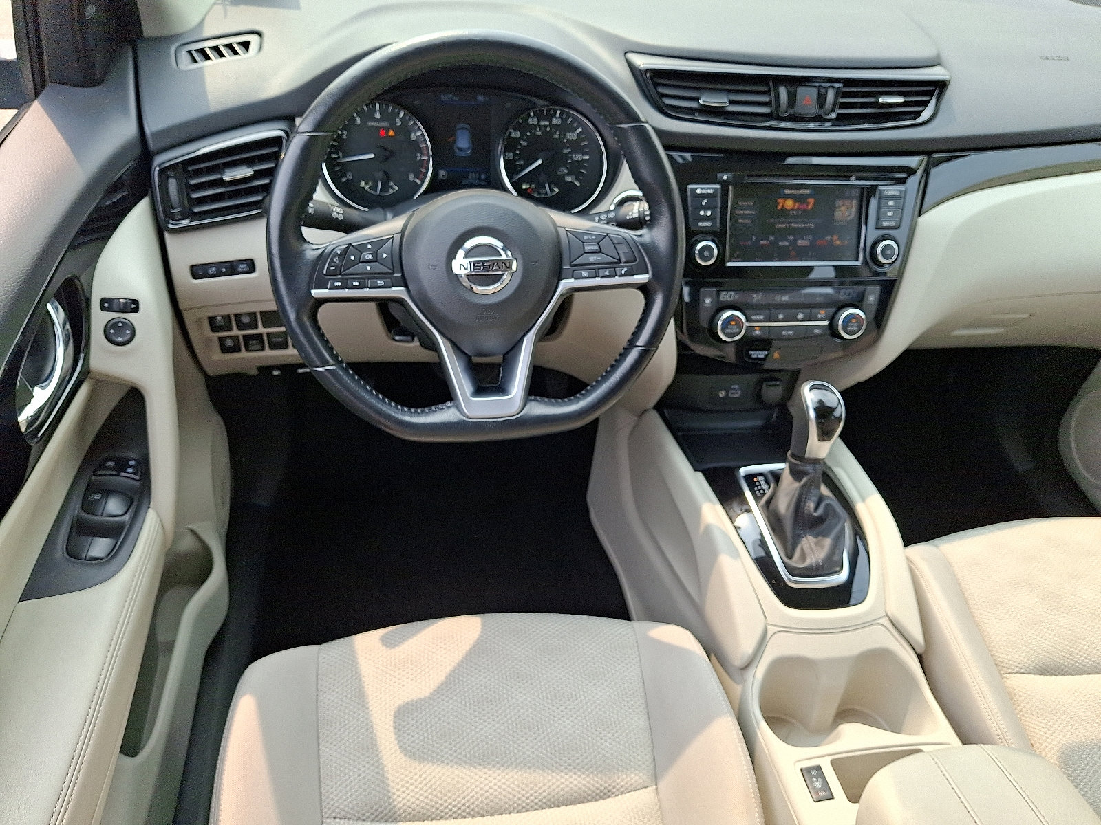 Used 2021 Nissan Rogue Sport SV image 9