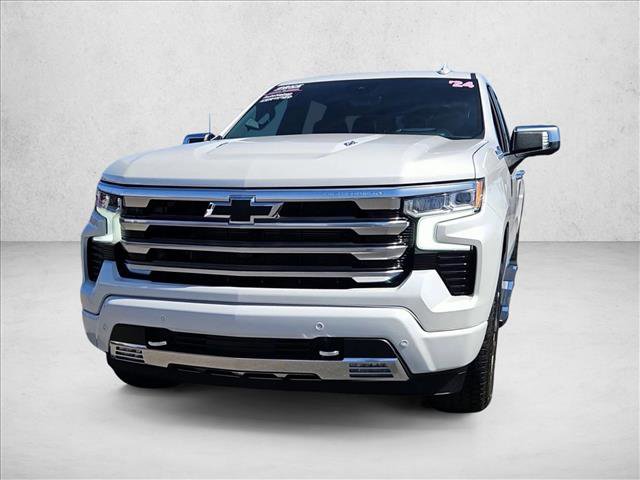 Used 2024 Chevrolet Silverado 1500 High Country w/ Technology Package AWD/4WD image 4