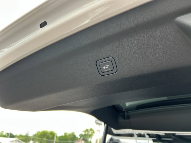 New 2026 GMC Yukon AT4 w/ AT4 Premium Plus Package AWD/4WD image 14