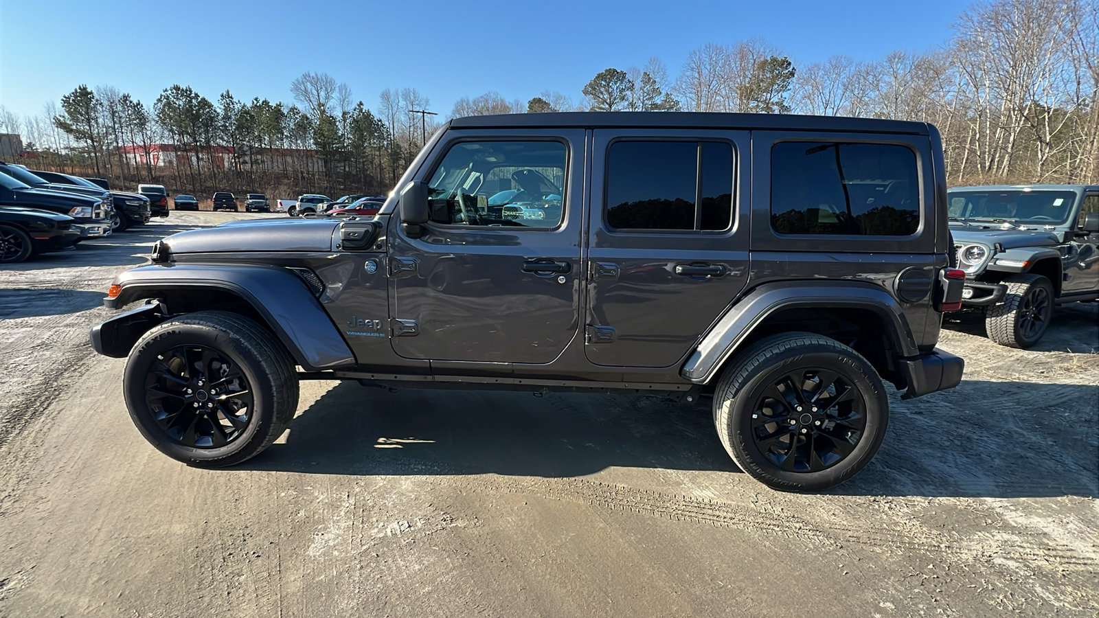 Used 2025 Jeep Wrangler Sahara 4xe w/ Safety Group AWD/4WD image 11