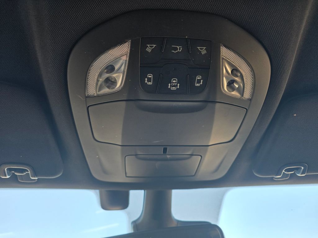 Used 2020 Chrysler Pacifica Touring-L w/ Advanced Safetytec Group image 24