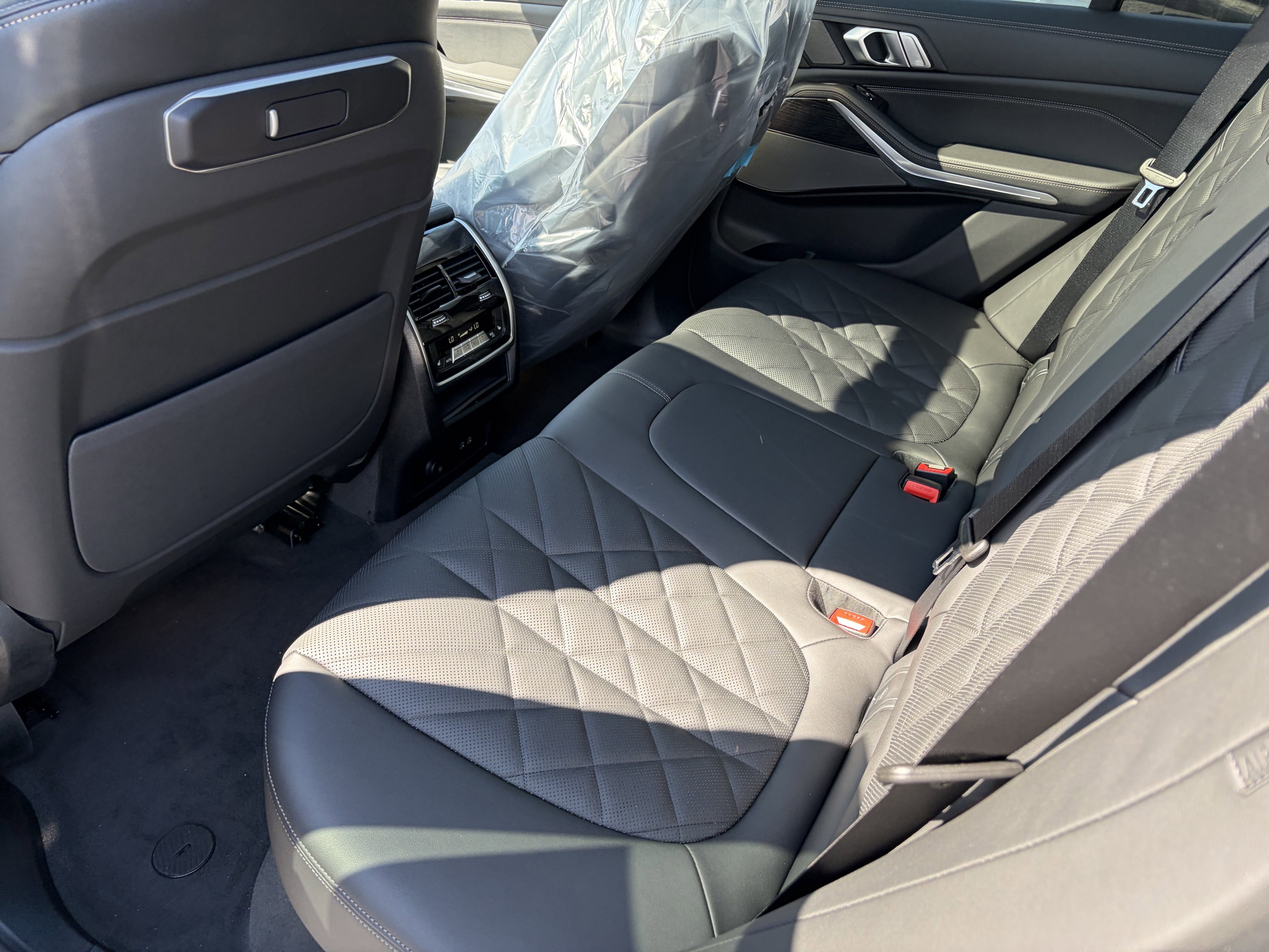 New 2026 BMW X5 xDrive50e w/ M Sport Package AWD/4WD image 17