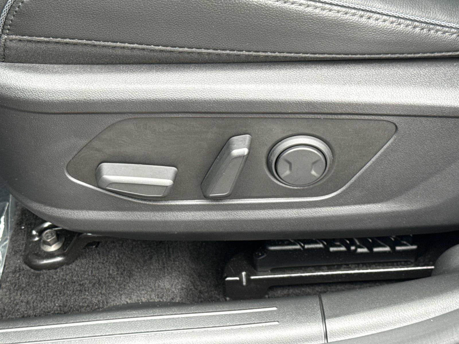 Certified 2024 Hyundai Tucson Limited image 17