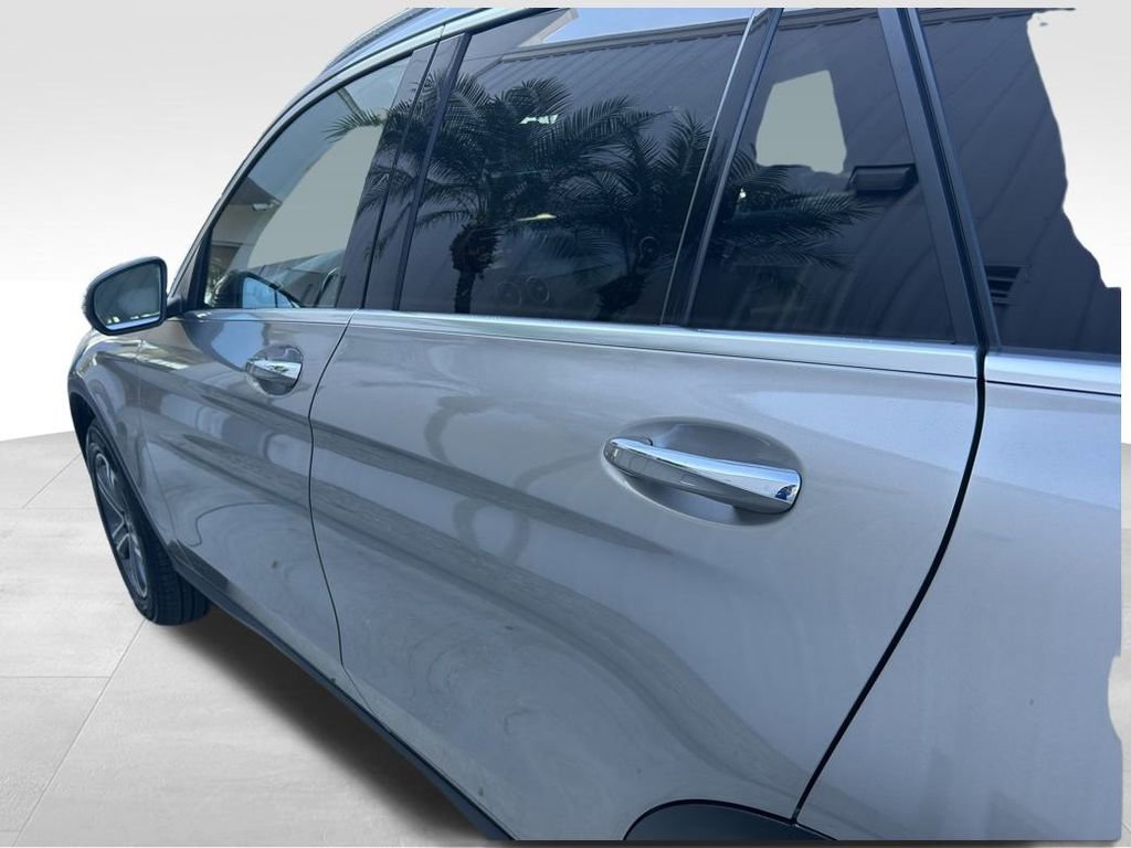 Used 2019 Mercedes-Benz GLC 300 4MATIC image 29