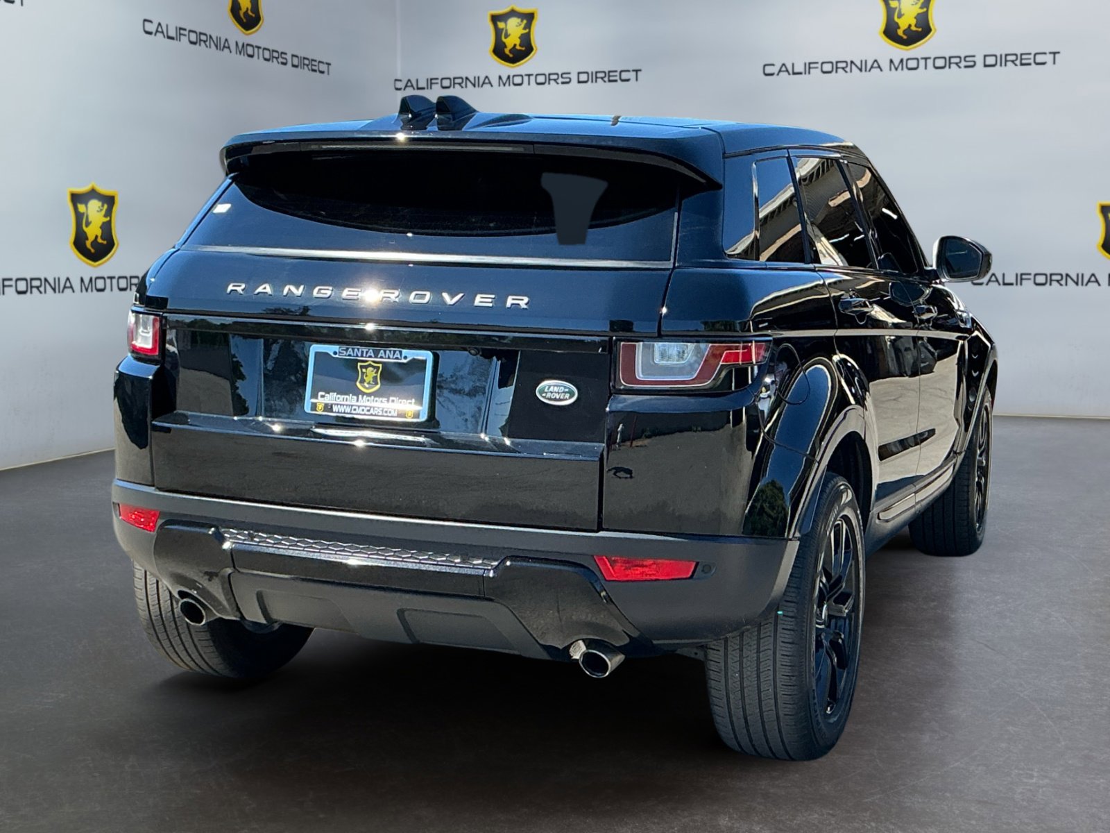 Used 2019 Land Rover Range Rover Evoque SE image 5