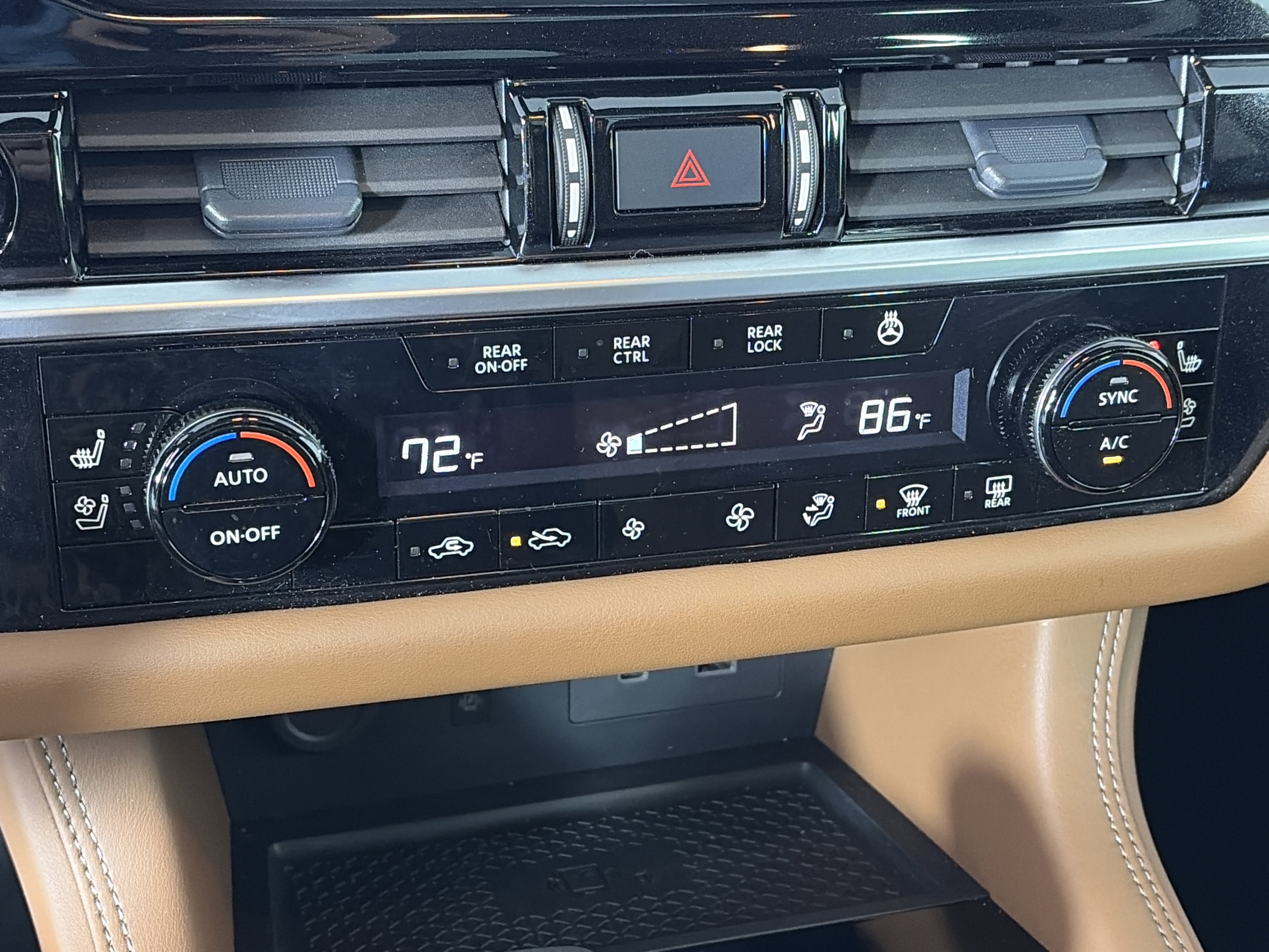 Certified 2025 Nissan Pathfinder Platinum w/ Cargo Package image 27