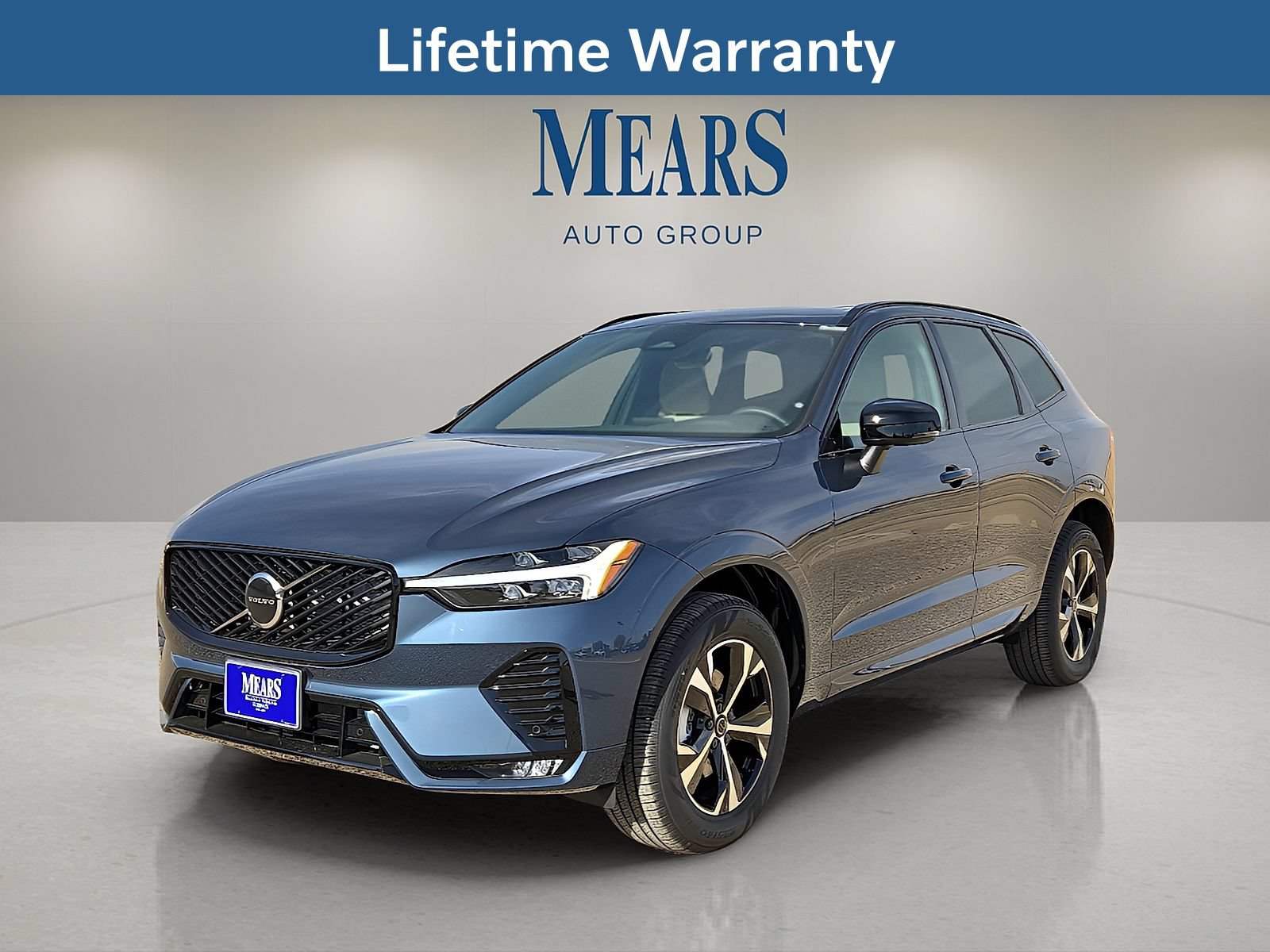 New 2026 Volvo XC60 B5 Core AWD/4WD image 1