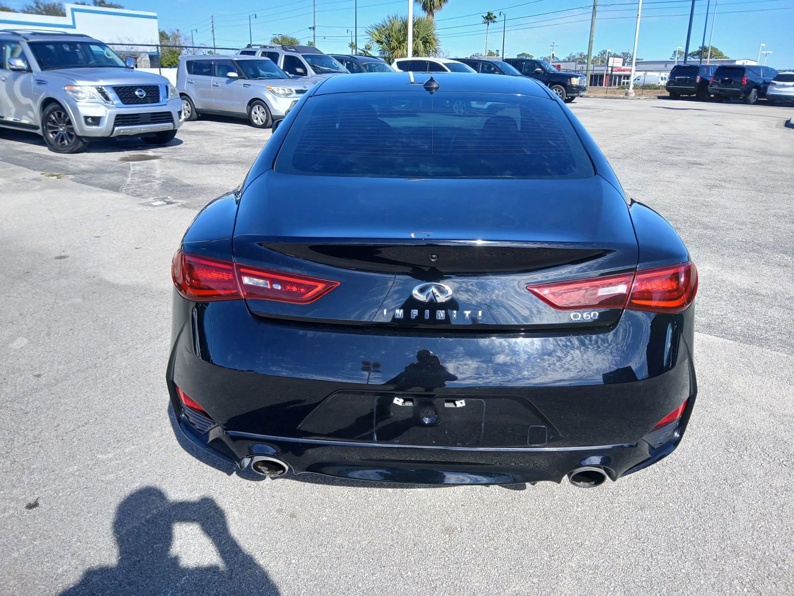Used 2017 INFINITI Q60 2.0t image 6