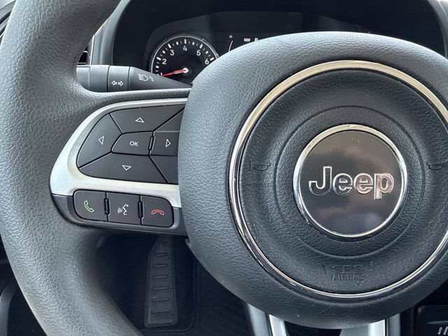 Used 2023 Jeep Renegade Latitude AWD/4WD image 15