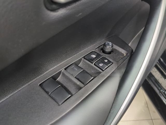 Used 2022 Toyota Corolla SE w/ Carpet Mat Package (TMS) image 17