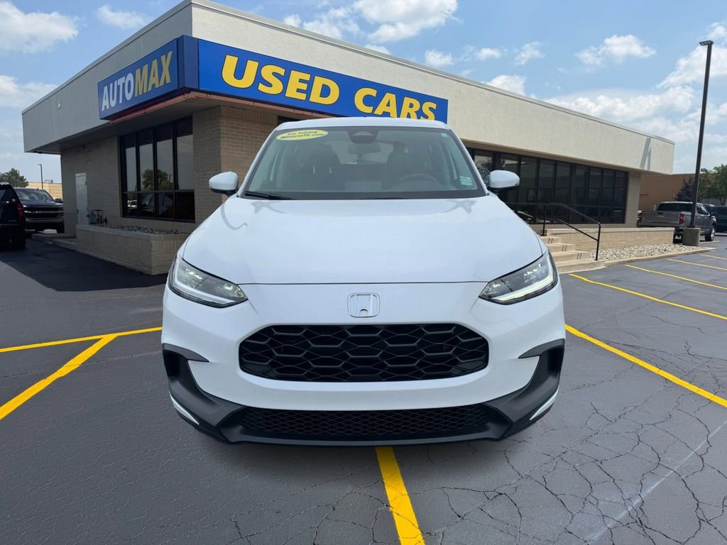 Used 2023 Honda HR-V LX image 3