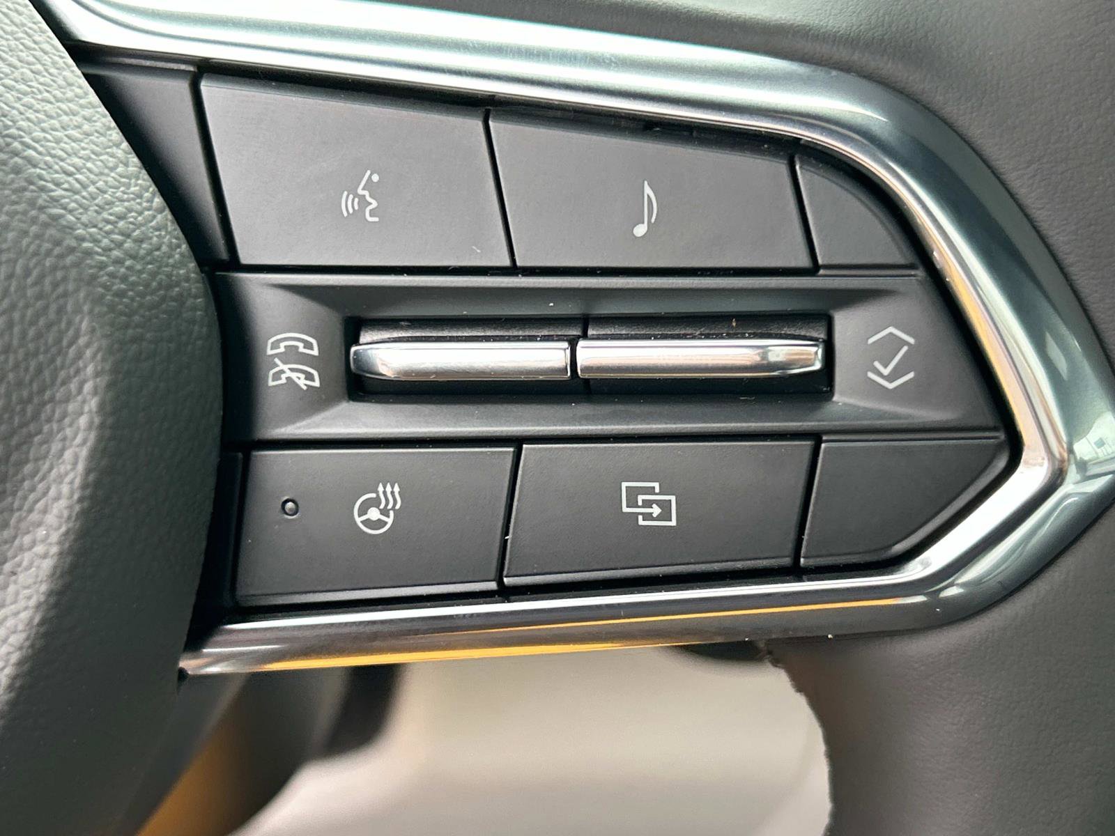 New 2025 Chevrolet Suburban Premier image 24