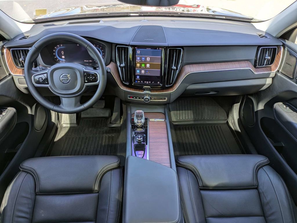 Used 2023 Volvo XC60 B5 Ultimate w/ Climate Package image 19