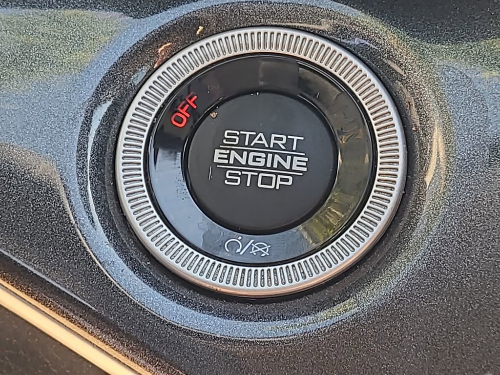 Used 2021 Jeep Grand Cherokee L Laredo w/ Luxury Tech Group I image 31