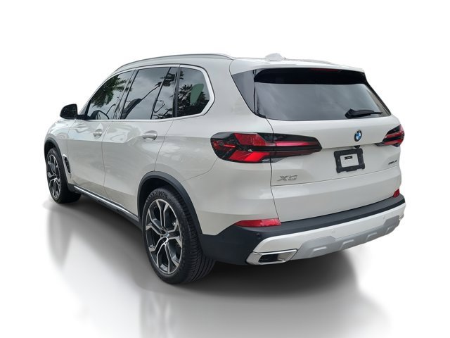 Used 2026 BMW X5 sDrive40i image 3