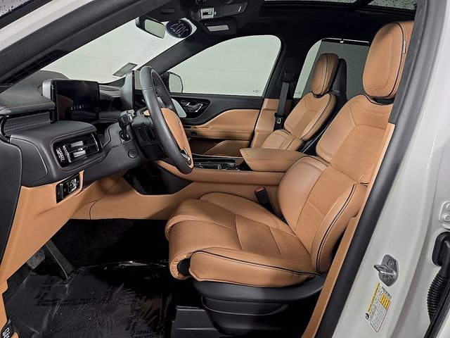 Used 2025 Lincoln Aviator Black Label AWD/4WD image 15
