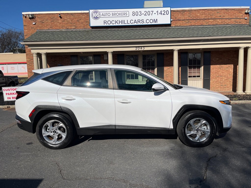 Used 2022 Hyundai Tucson SE w/ Cargo Package image 3