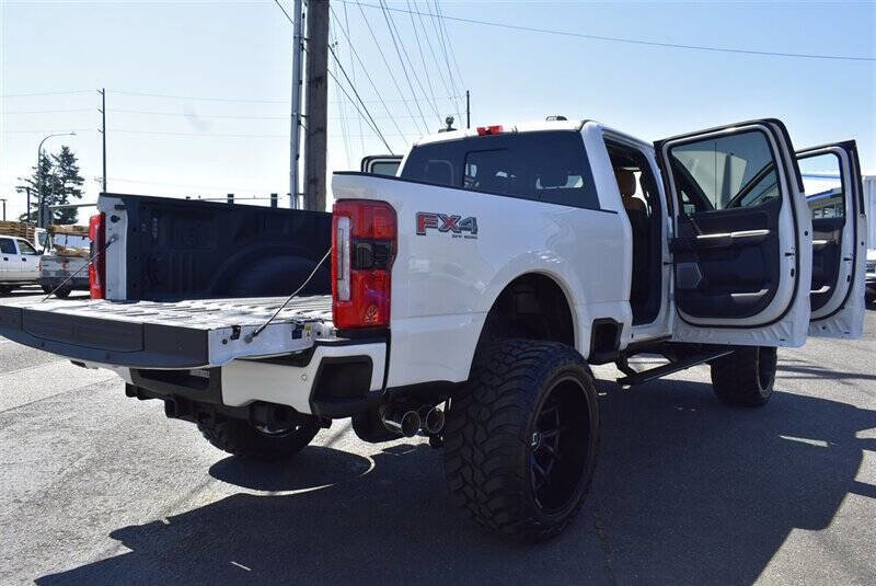 Used 2024 Ford F350 Platinum image 35